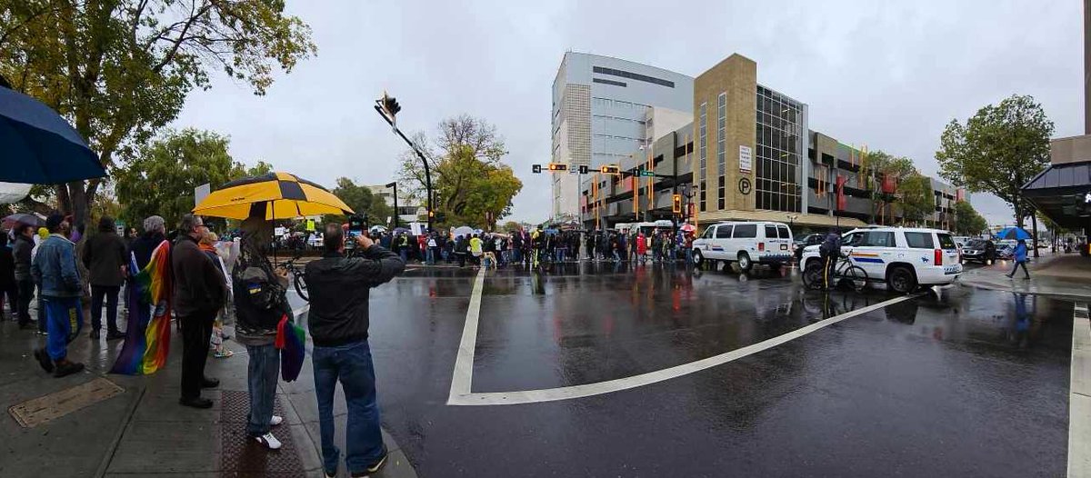 BIG READ on today's #HandsOffOurKids anti-SOGI protest, and the counter-protest, in #RedDeer is now up at rdnewsNOW.com | STORY: rdnewsnow.com/2023/09/20/1-m… #ableg #abpoli #abedu <a href="/BIG105/">BIG105</a> <a href="/1067rewindradio/">1067rewindradio</a> | Download the <a href="/rdnewsNOW/">rdnewsNOW</a> mobile app