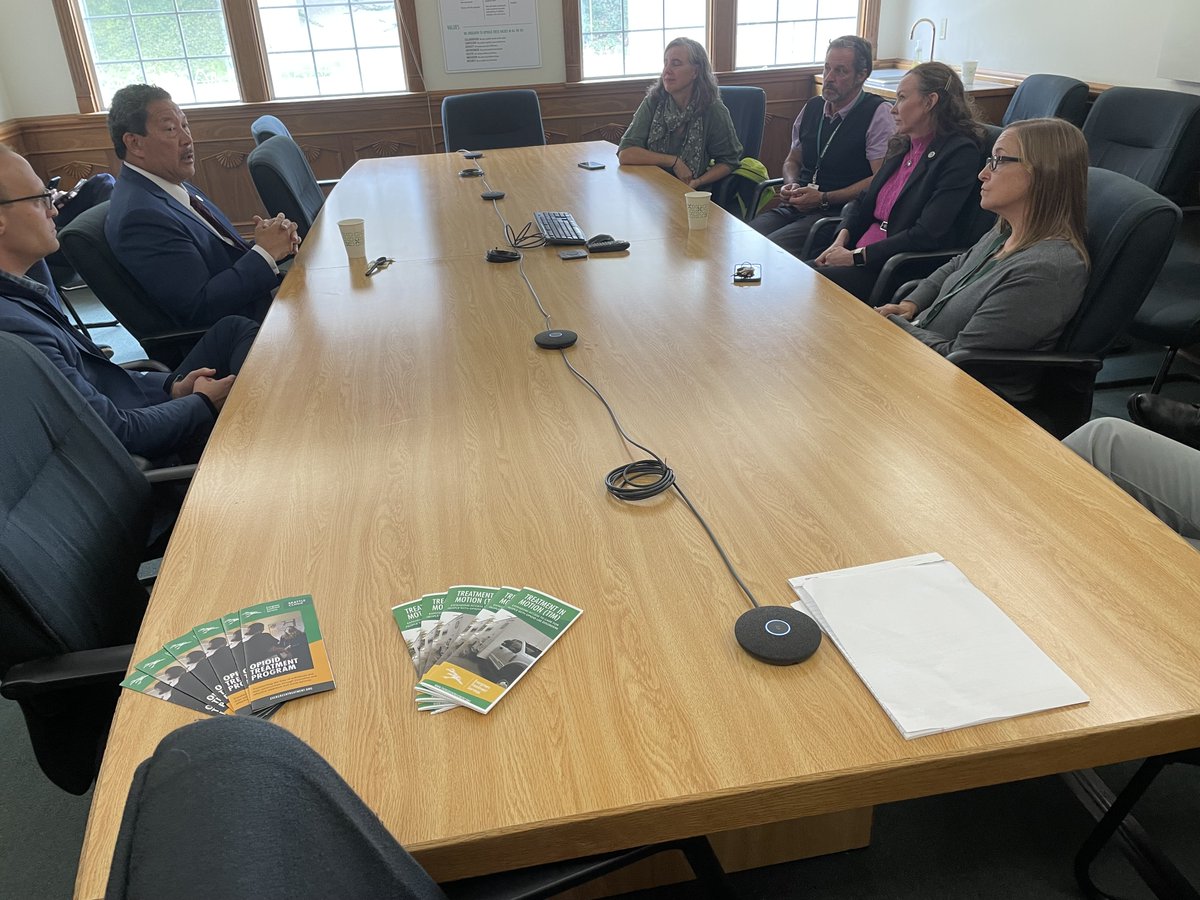 City Atty Ann Davison and Mayor Bruce Harrell toured Evergreen Treatment Services today &amp; got the team's lowdown on the crucial work they do for those in recovery. "ETS plays such a vital role in our community, they deserve our gratitude and support." - AD #nationalrecoverymonth