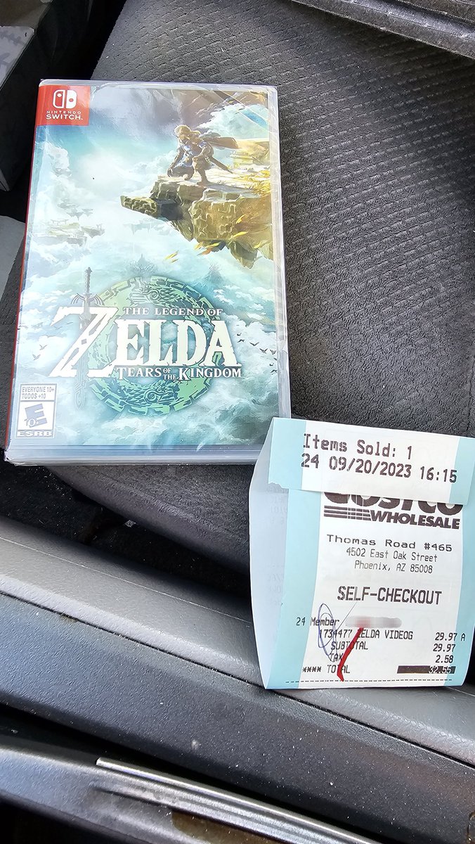 cpeebles25's tweet photo. @Wario64 Wow! This deal is crazy! Went straight to Costco after I saw this post. 🙂 https://t.co/xQT24saFK9