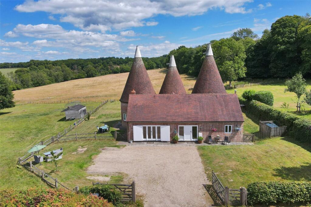 UniqueBulletin tweet media