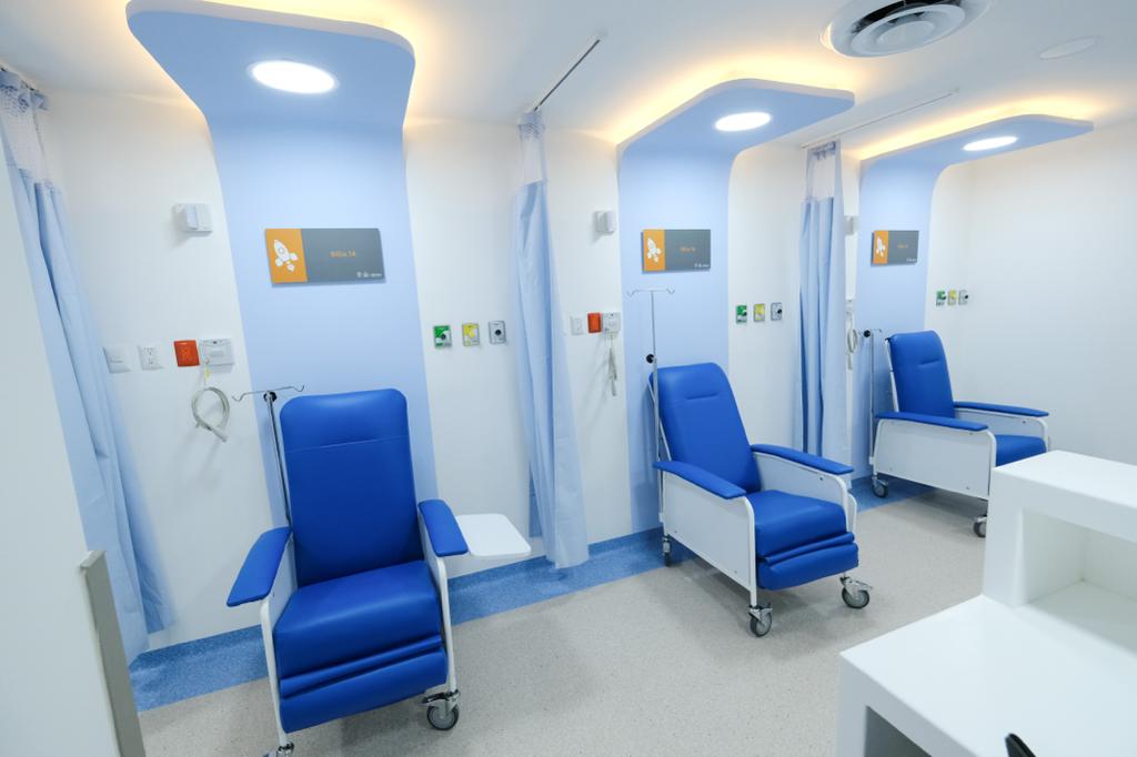 FPetersenA's tweet photo. Este gran Centro de vanguardia será entregado el próximo sábado 23 de septiembre para el servicio de pacientes menores de edad que recibirán la mejor atención para cáncer en los pisos 7 y 8 del @HospitalCivil de Guadalajara Dr. Juan I. Menchaca. Enhorabuena #Jalisco https://t.co/ZDTbpervxo