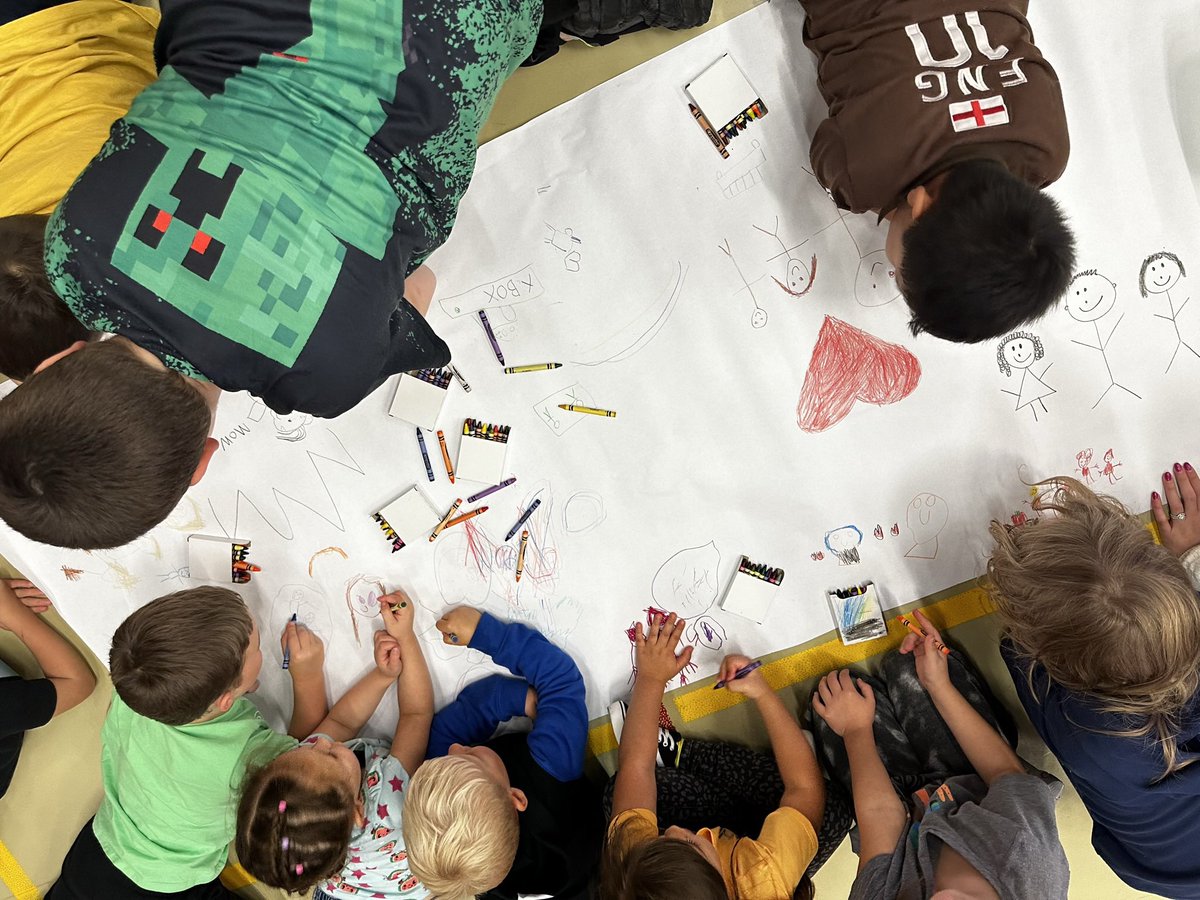CloudRiverAcad1's tweet photo. Well-Being Week! Check out our students’ “Gratitude Graffiti!” All
students and staff came together and were engaged in this project. Lots of great artwork describing what they are most thankful for! @NLESDCA @SISNLESD https://t.co/qFbywmhY7a