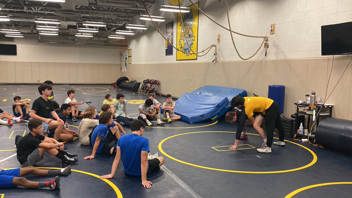 nvhswrestling's tweet photo. Putting in time, and getting ready for the season. https://t.co/WGzH9NUL05