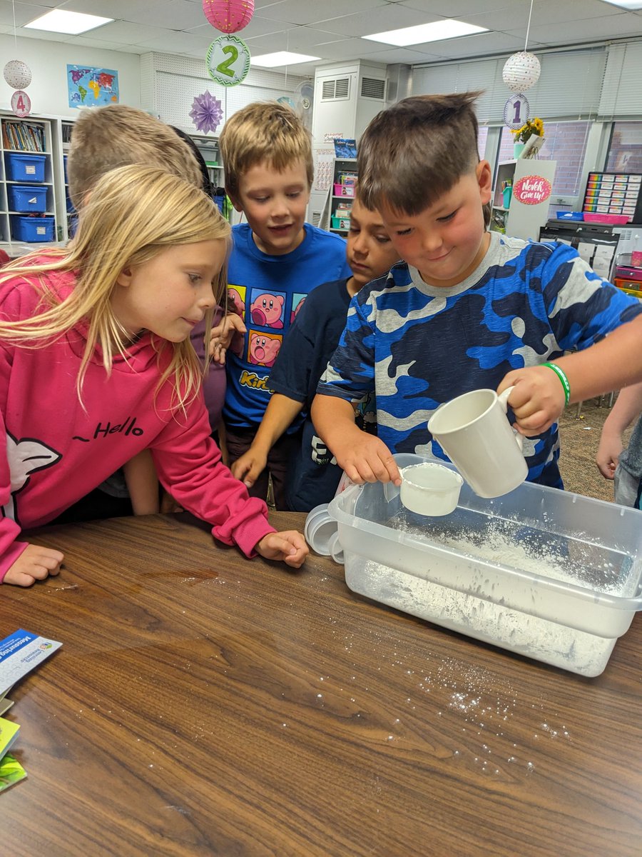 mrswillingham's tweet photo. I have scientists AND mathematicians in my class! How did I get so lucky? @VV_Voyagers https://t.co/oWRUMtXndu