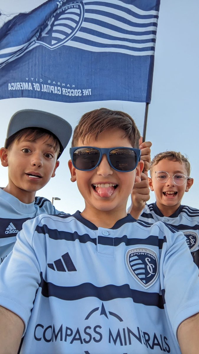 Let's get 3 tonight! Go Sporting! #SportingKC