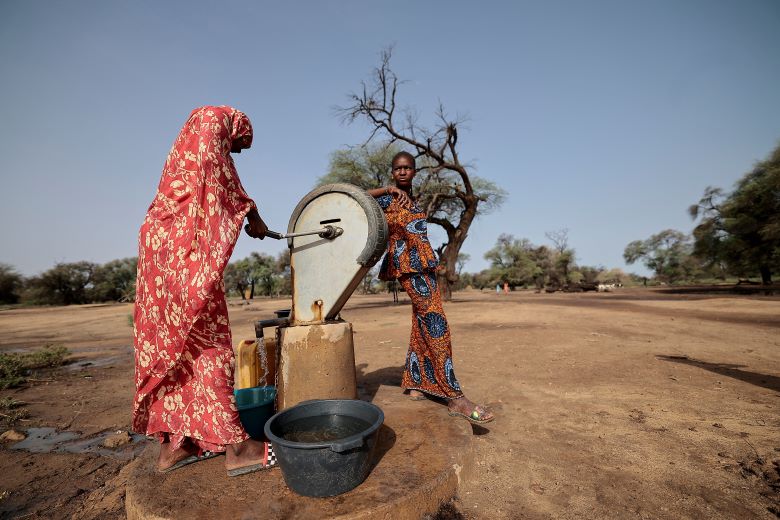 In Senegal, policy reforms, investments, & private sector participation have given 3M people access to better water.

We need at least $20B and private and public sector collaboration to replicate similar programs. wrld.bg/UoSZ50PO2xw #UNGA #ClimateActionWBG