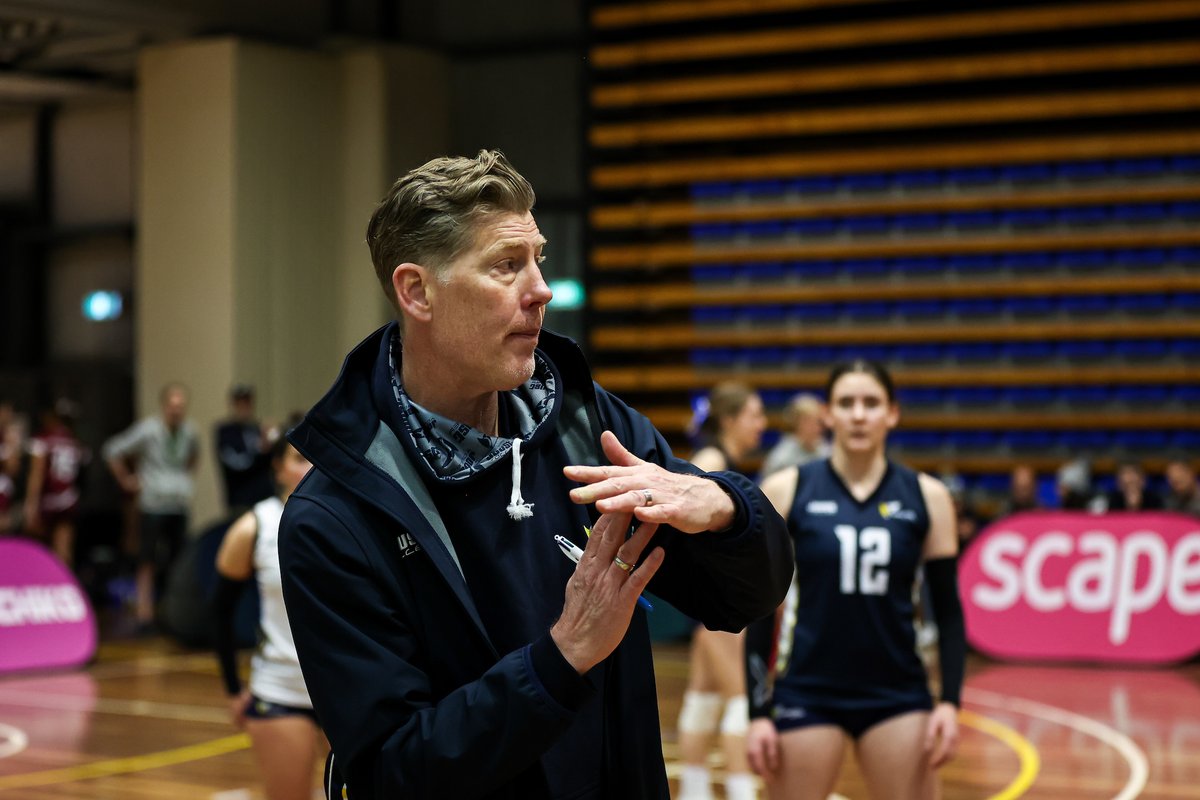 ausvolley's tweet photo. π£οΈ Shout out to all the amazing coaches, officials and volunteers who give up so much time to ensure players at the Australian Youth Volleyball Championships have a fantastic experience π
π Draw/results π https://t.co/TUFKlwJ1OH
πΈ @Rogue_Gun
#youthchamps #AYVC #Volleyball https://t.co/Ara0oCLvKN