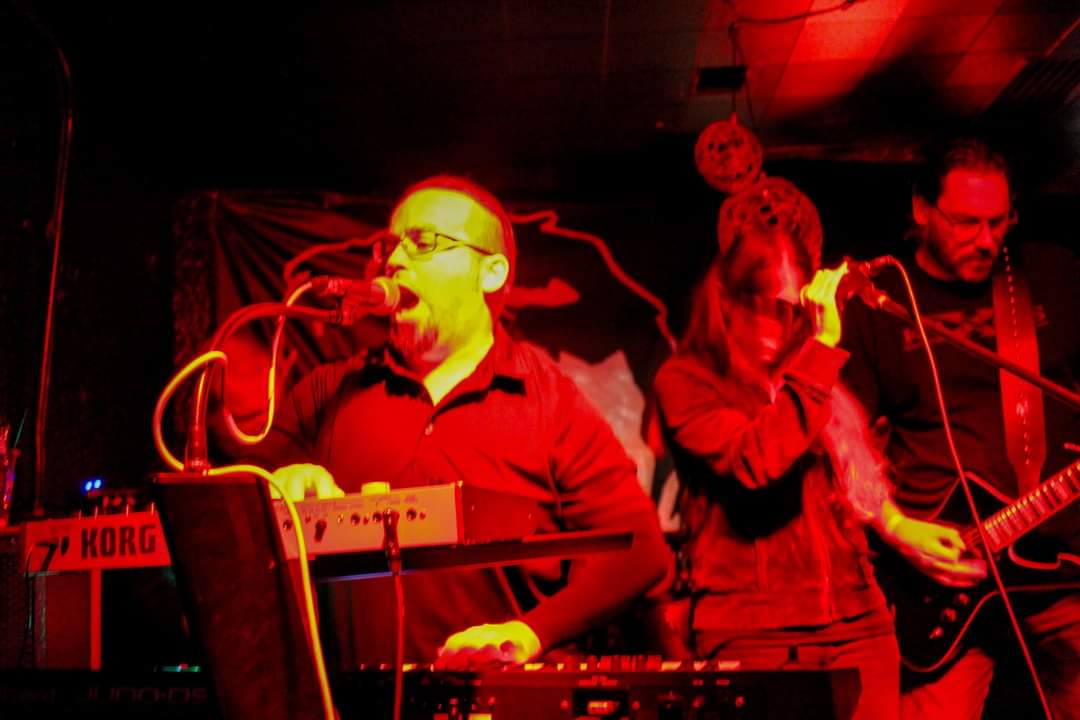 InherentlyLost's tweet image. Some live shots at the @Buzzbin this past weekend #metal #rock #buzzbin #rocknroll #livemusic #liveshows #industrialcore #ohiometal #blackmetal #deathcore #symphonicmetal #doom #inherentlylost