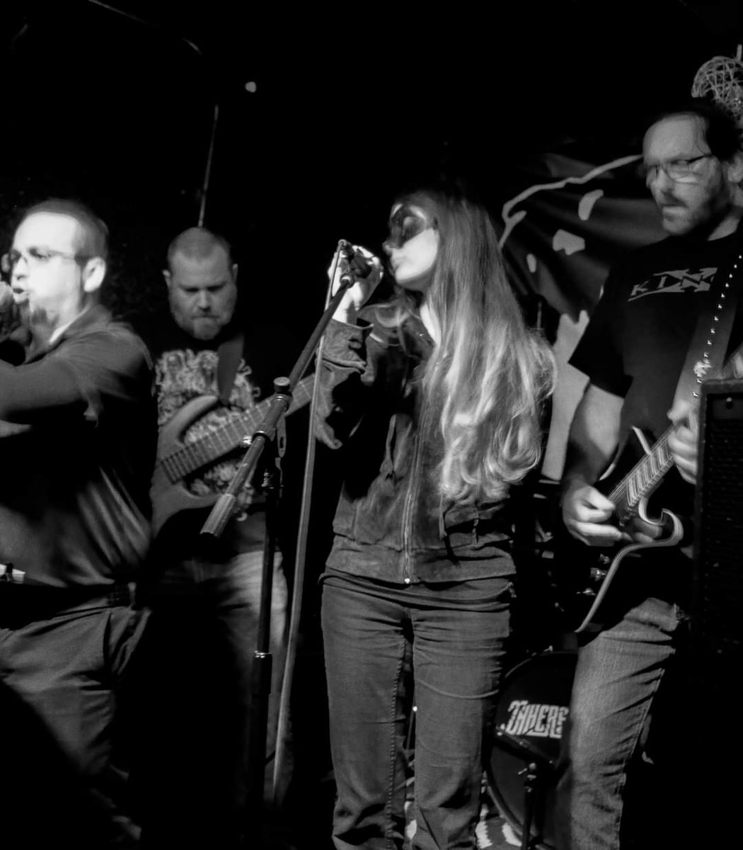 InherentlyLost's tweet image. Some live shots at the @Buzzbin this past weekend #metal #rock #buzzbin #rocknroll #livemusic #liveshows #industrialcore #ohiometal #blackmetal #deathcore #symphonicmetal #doom #inherentlylost