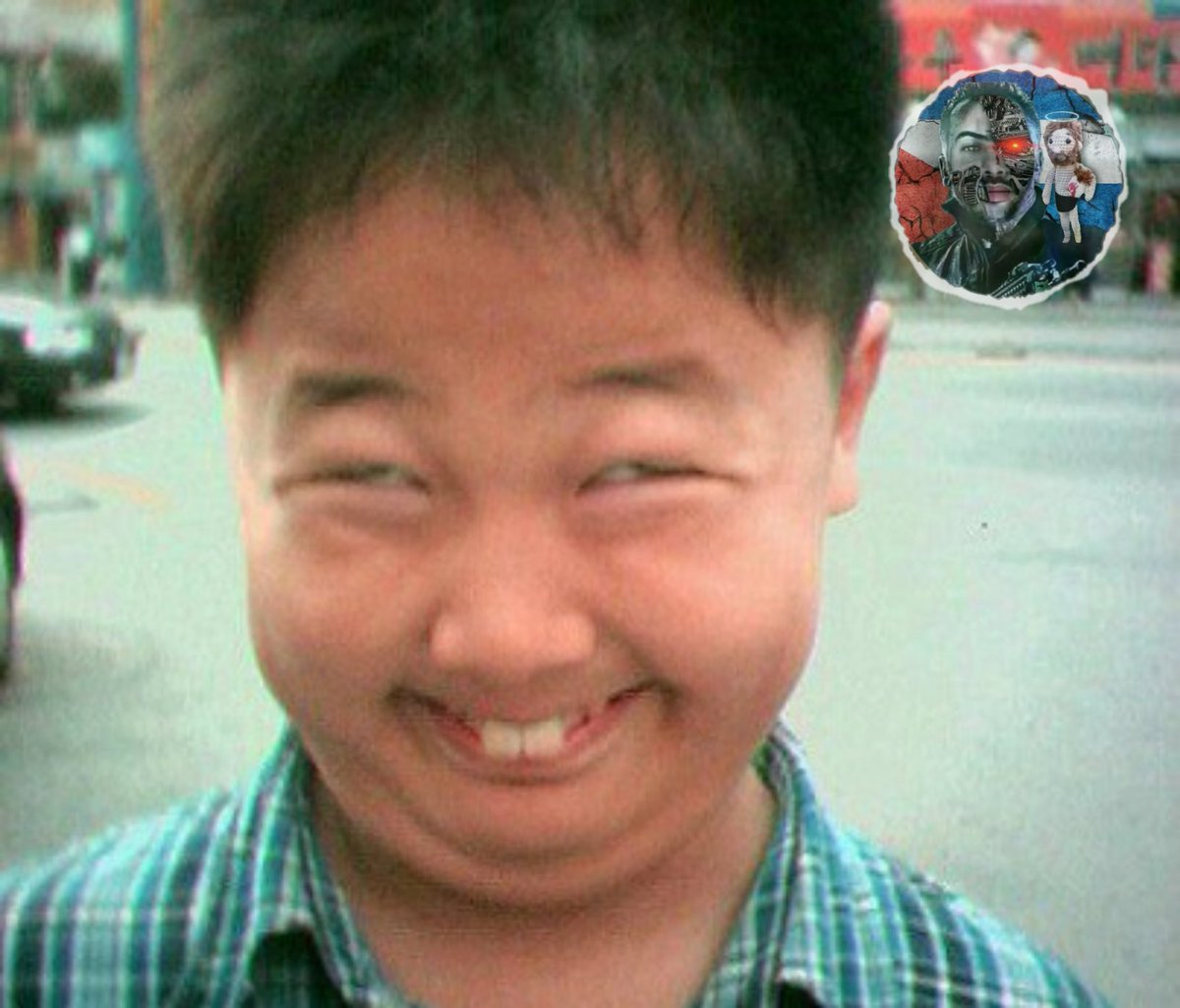 -Yo no entro a facebook porque ahí todo está igualito!!
El me divierte...