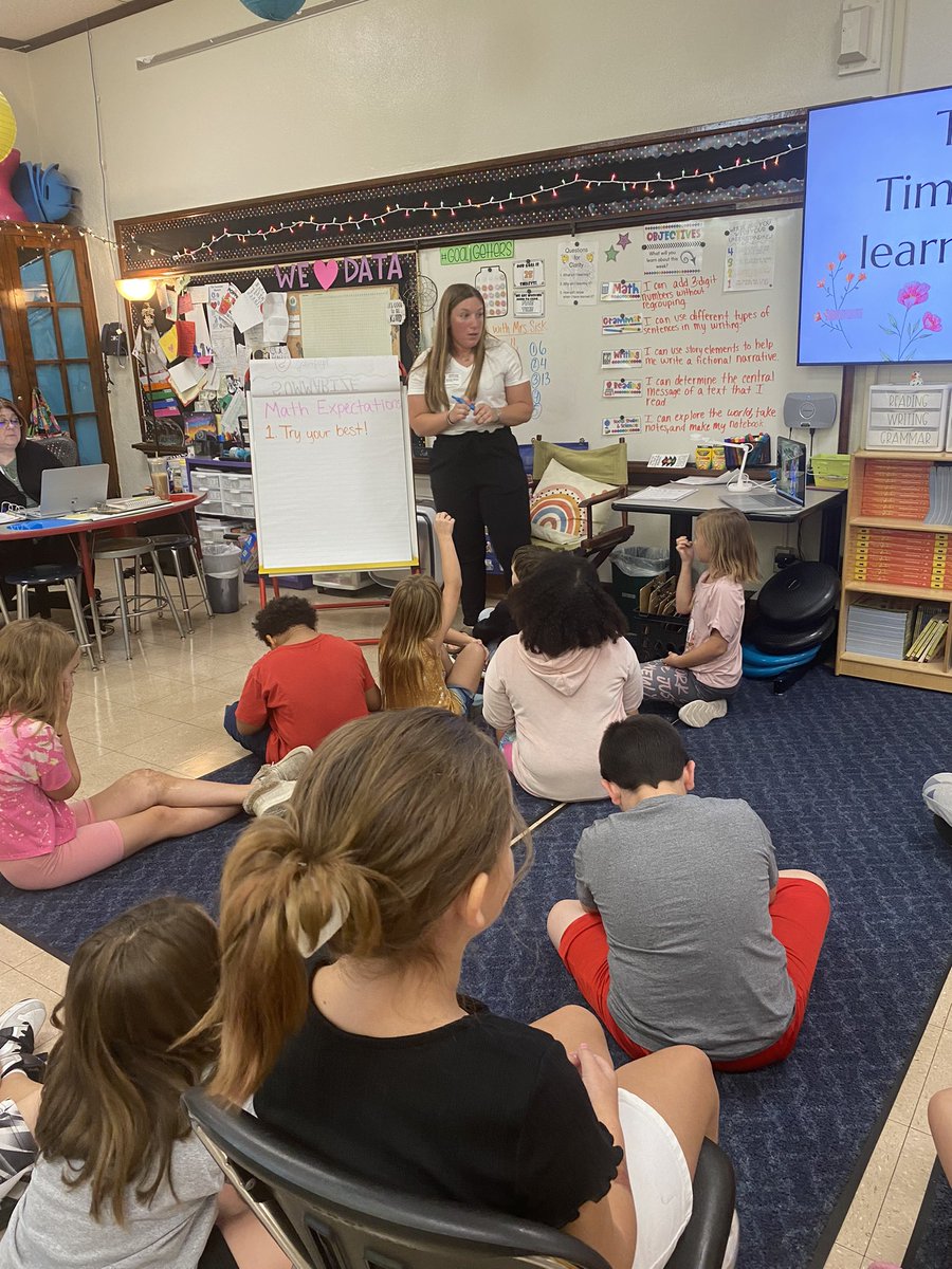 Miss @NataleeWeber taught her first lesson for her junior experience today. We did a fun get to know you activity and set some math norms for when she takes over teaching more! @HydePrincipal @HydeElem @Hyde3rdG @MWSUedu_dept #OneTeam #GoWarriors