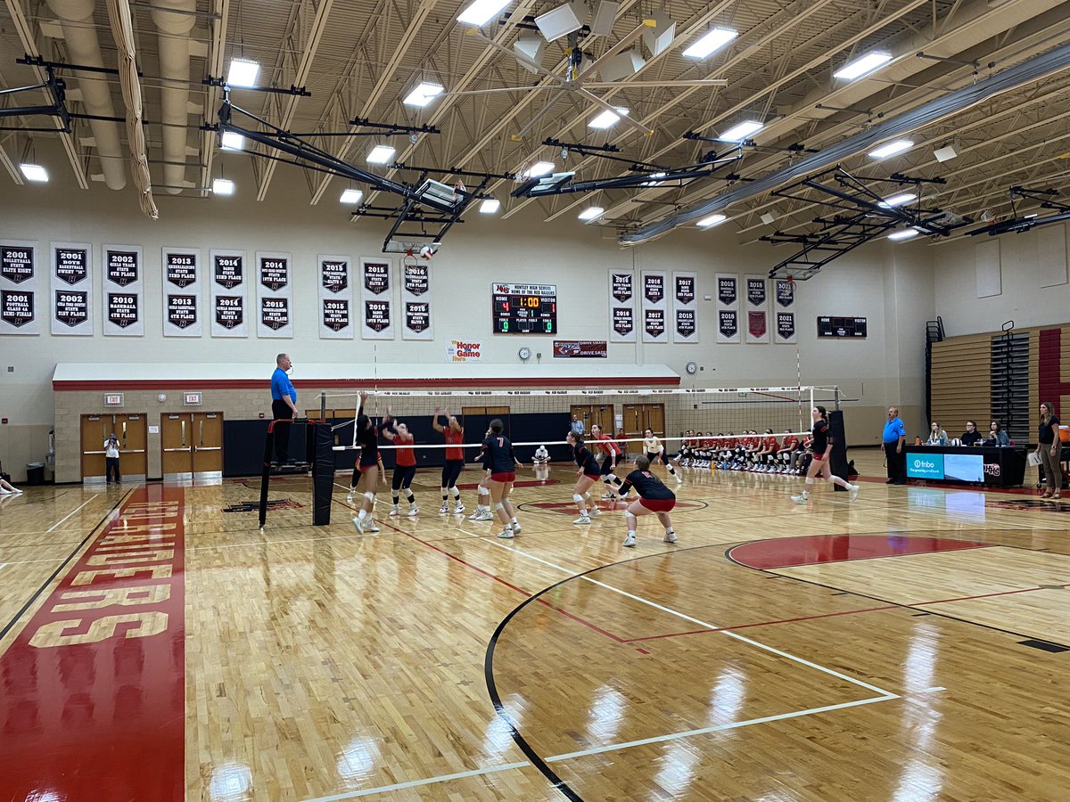 HHS_Athletics1's tweet photo. VB wins a thriller vs Barrington: 25-19, 22-25 &amp; 25-20!! https://t.co/1znxdlWOCG