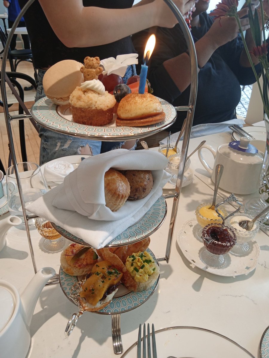 TyBaby2468's tweet photo. Today is my 20th birthday and this is everything I've had so far it was cake, an apple croissant for brekkie then this luxurious brunch @TeaLula in park ridge near Chicago, the staff were amazing and so kind, my guest and I had a ball and I could tell they were trying to make https://t.co/uFRBPkyQ0D