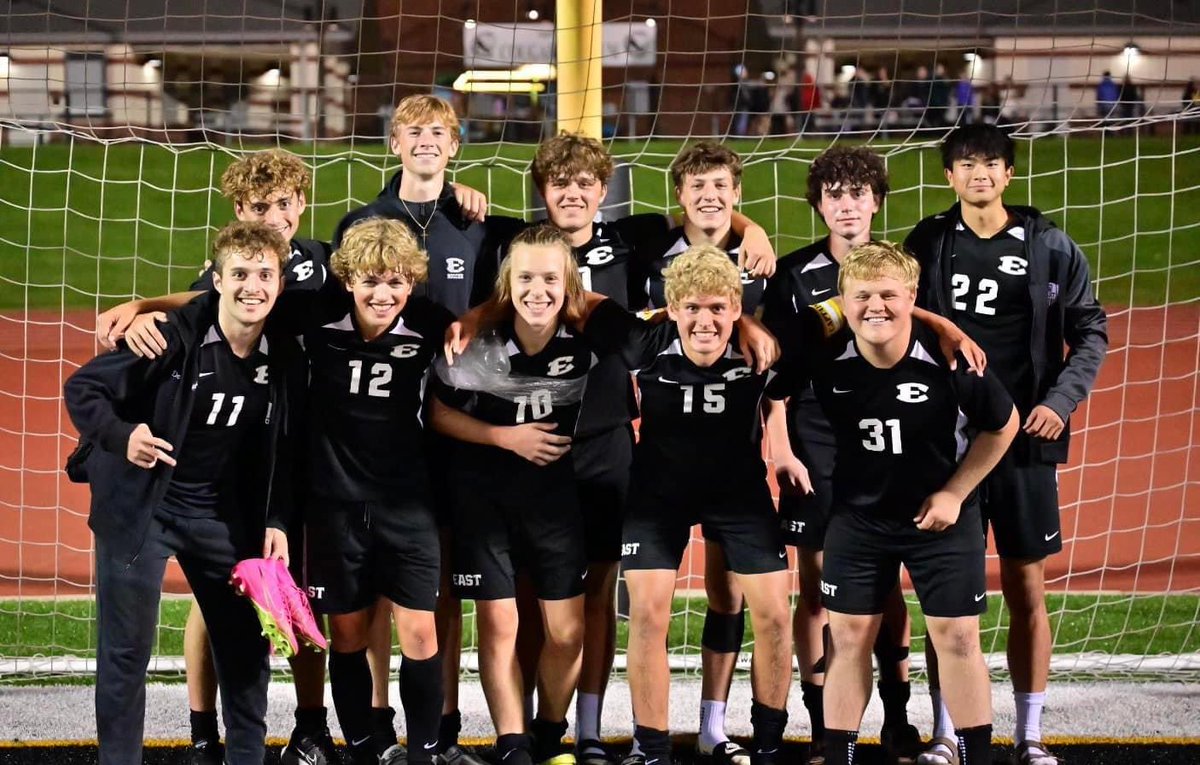 SLEastSoccer's tweet photo. Senior Night Friday @SouthLyonEastHS Go EAST! ⚽️

@BeEast_Cougars https://t.co/xLe6eDuhsE