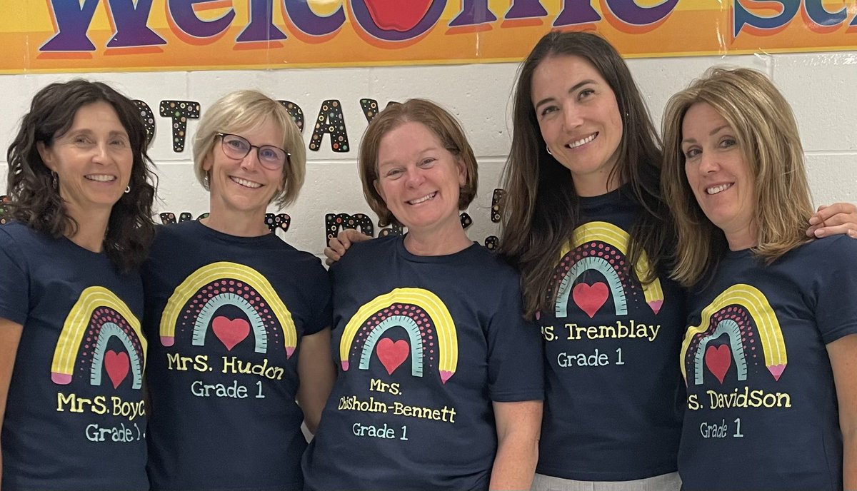 ColleenChishol1's tweet photo. We are off to a great start in Grade 1! ✏️📚🧡Thank you to all the 🐊 parents that were able to join us this evening! 🍎 @TaraHudon @MrsBoyceGUA @DavidsonGUA @AngelsOCSB https://t.co/X4qmQ3QiXF