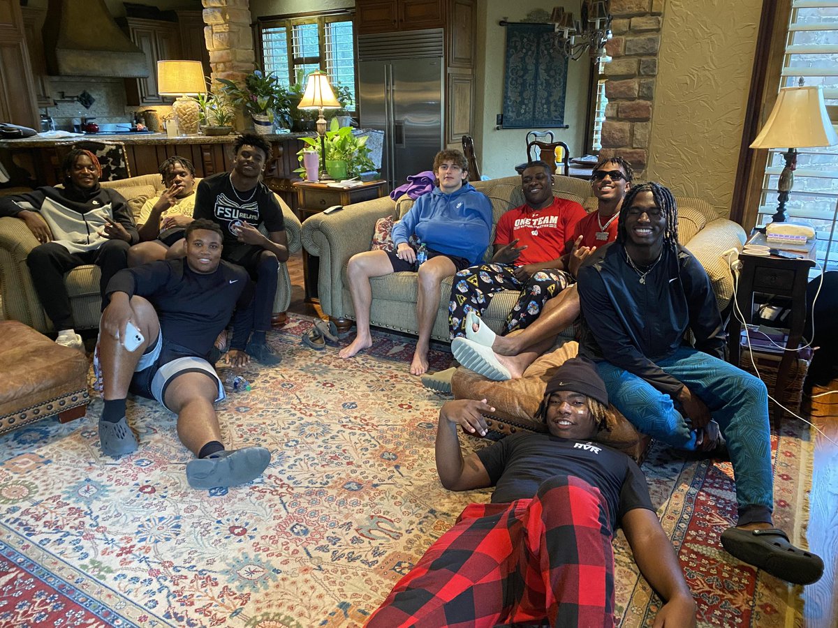 MicahHampton14's tweet photo. I am my brother's keeper. Get well @CooperDarty . We gone finish this for you. https://t.co/VVXpczrimx