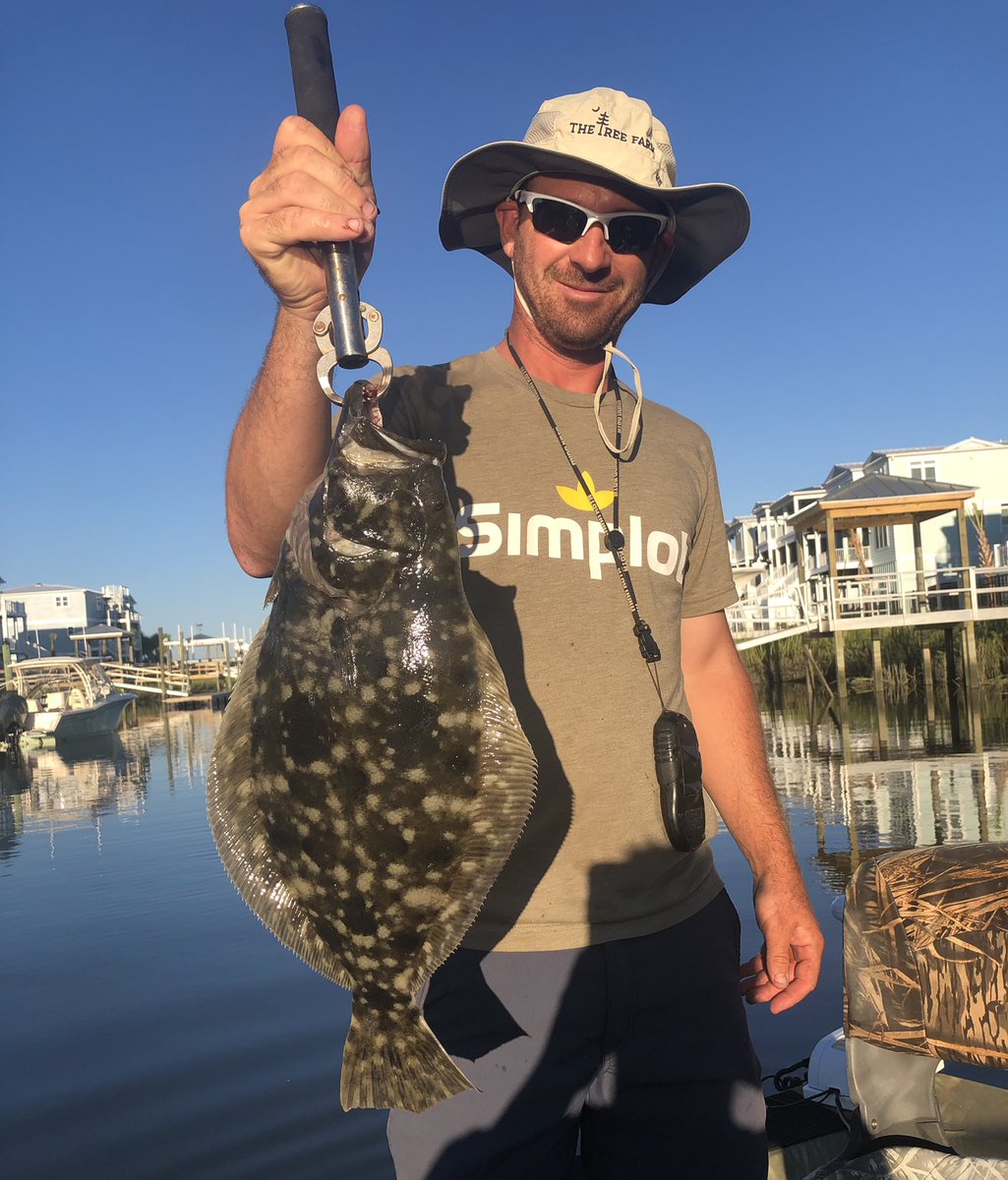 golfsuper247365's tweet photo. Been a great flounder season so far here in N.C. Had a fish fry for everyone at Meadowlands G.C. today. Perks of coastal living! https://t.co/OLUBoEzLMX