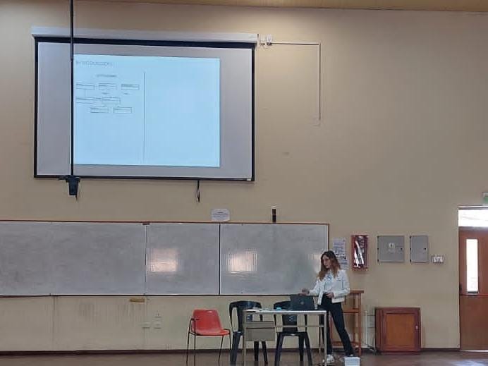 Juliana Putero, integrante del grupo en Lógica Computacional del Departamento de Computación presentó hoy su primer trabajo sobre Lógicas de Descripción para Grafos con Datos en la Reunión Anual de la Unión Matemática Argentina UMA 2023, Salta, Felicitaciones <a href="/Julianaputero/">JulianaBelen</a> !! 👏