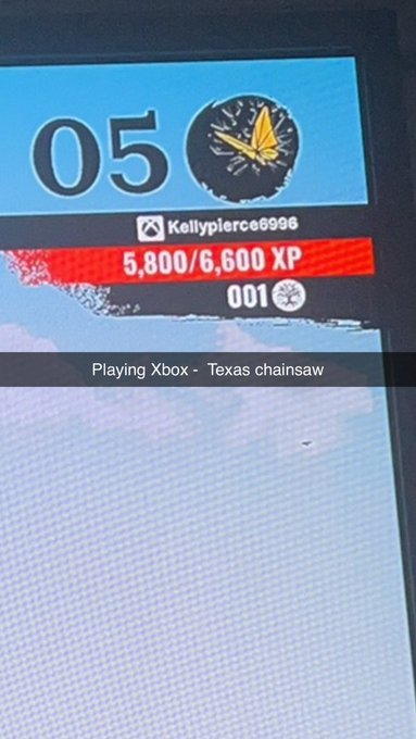 Playing Xbox https://t.co/dT6TWLi34x