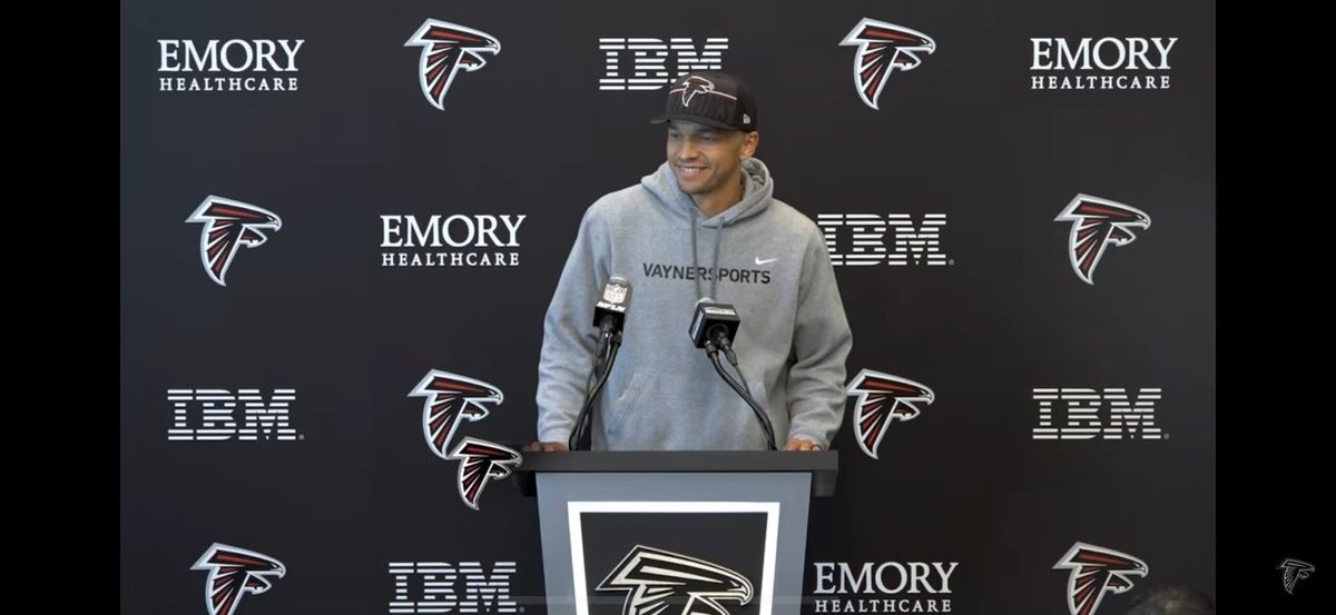 Proud of my guy Des … ⁦<a href="/vaynersports/">VaynerSports</a>⁩