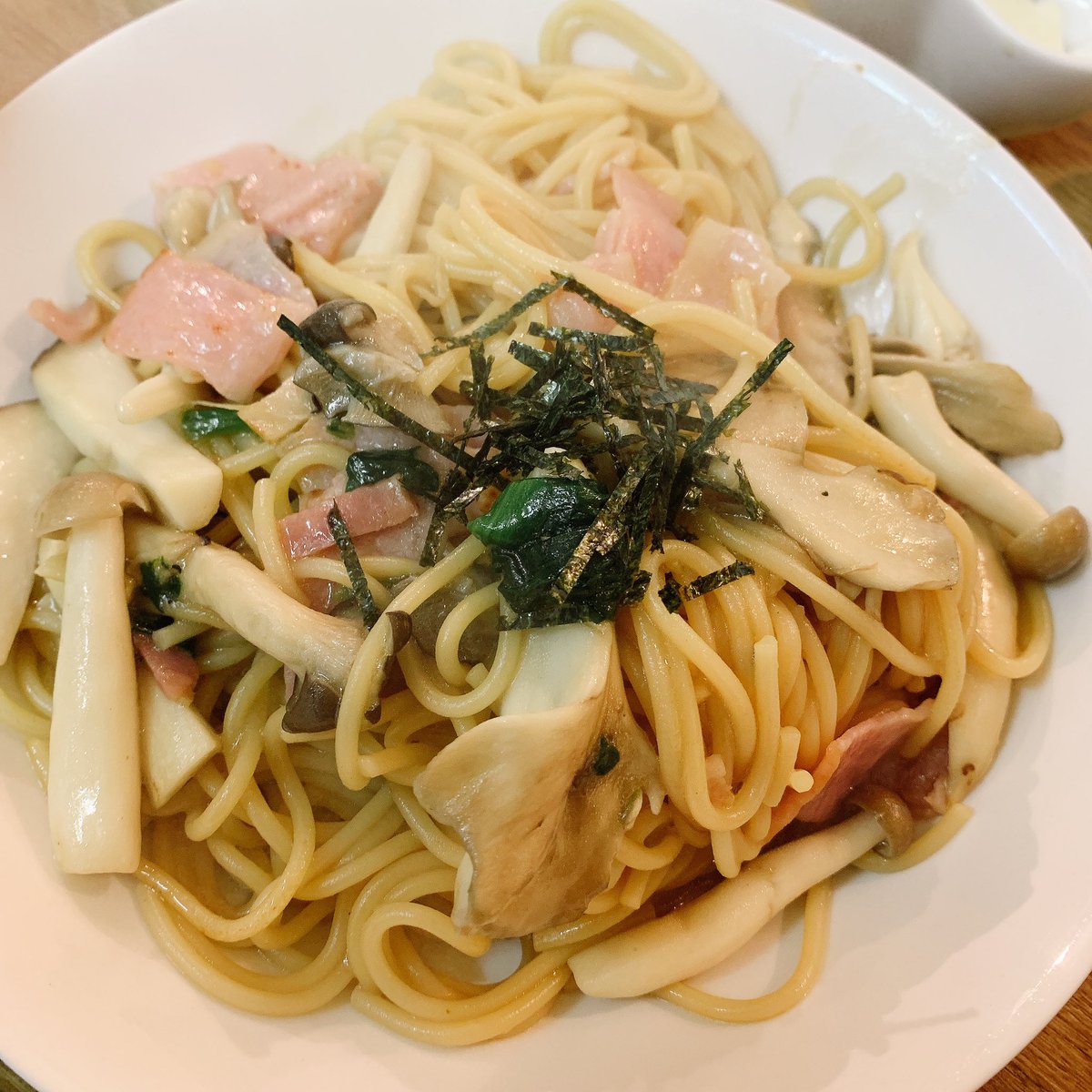 ohanafunabori's tweet photo. 本日のランチ
●キノコとベーコンの和風パスタ
●赤魚
●ビーフカレー
●しょうが焼き
ドリンク+デザート付き900円(税込)
お弁当750円(税込)
皆様のお越しをお待ちしています
#ohanakitchen
#船堀ランチ
#船堀駅
#船堀居酒屋
#江戸川区
#オハナキッチン船堀 https://t.co/aWAKVVxntr