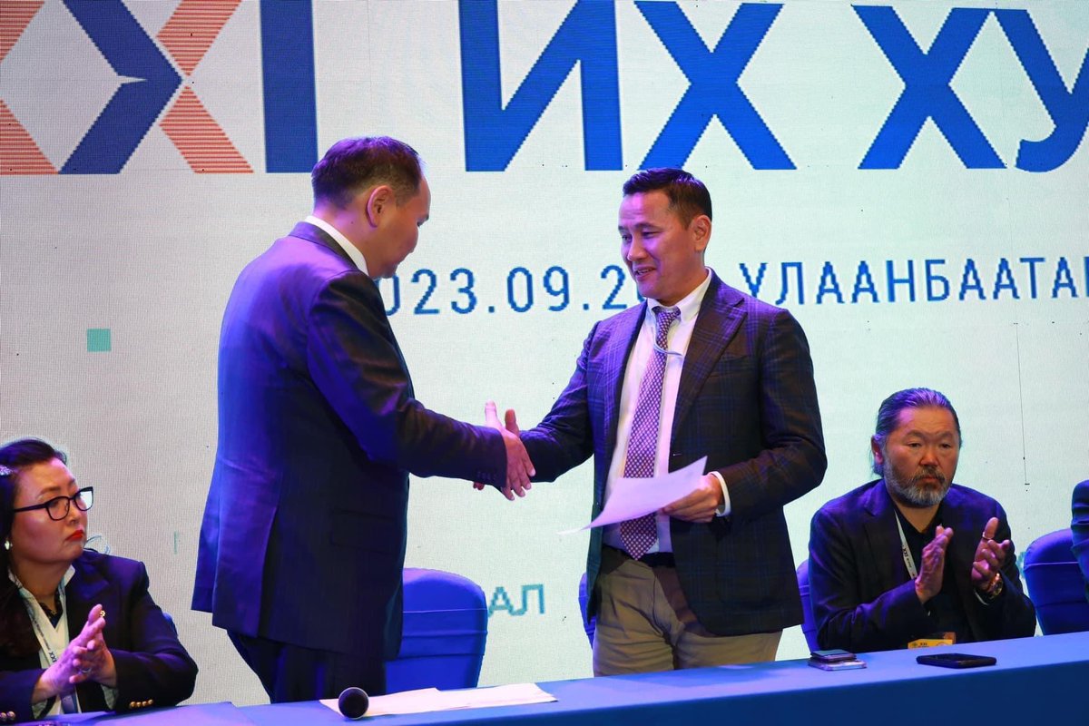 МҮХАҮТ-ын 21-р их хурлаас ерөнхийлөгчөөр сонгогдон өндөр хариуцлага хүлээж авлаа. Дэмжиж байгаа бүх хүмүүсдээ баярлалаа. Бизнесийн орчинг сайжруулахын төлөө сэтгэл гарган, хичээж ажилланаа.