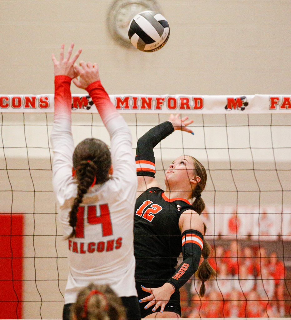 dw1509's tweet photo. VOLLEYBALL FINAL: @BlockAtTheRock 3, Minford 2 (25-20, 21-25, 25-23, 21-25, 15-11).

@emmasayre07, @KateRollins42, @EmilyMoore2323 and the Senators fight to get a huge conference victory on the road. 

#SOSA https://t.co/rQBzgKzQKH
