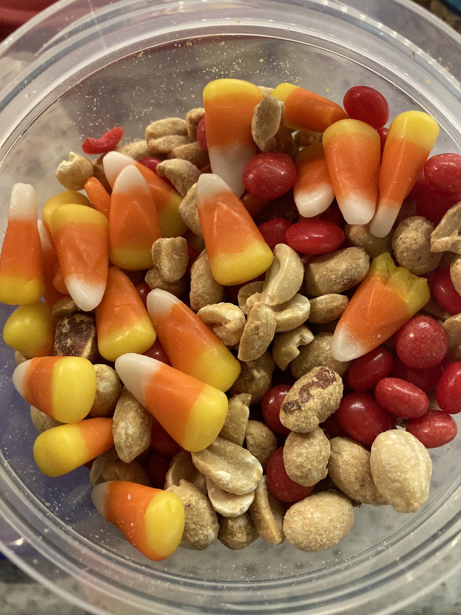 jasondhart's tweet photo. One of my favorite flavor combinations of fall. https://t.co/mZwF0pGjqw