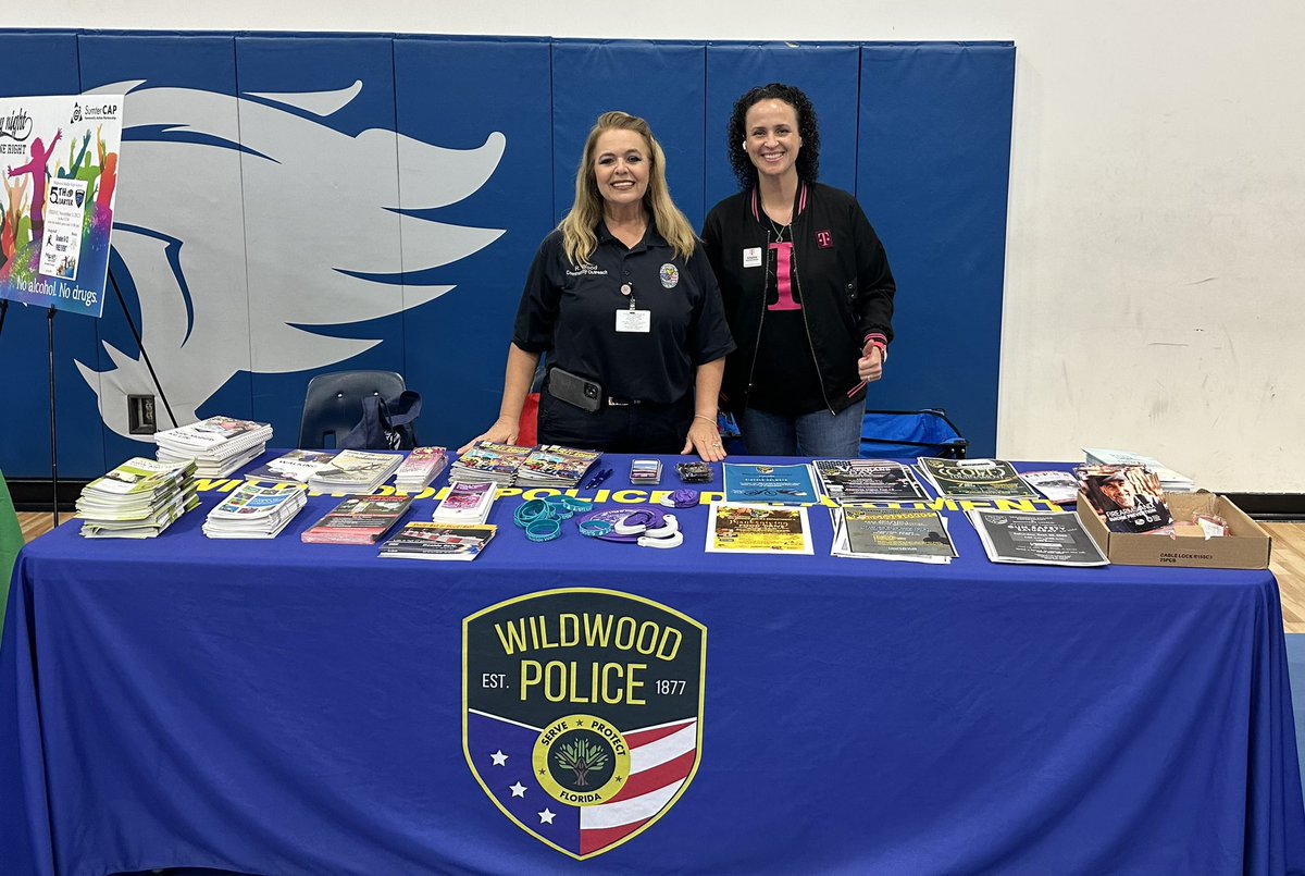Cristina Varela (@cristina7varela) on Twitter photo Meet the Teacher Night was a success @ Wildwood Middle High School ✏️🍎 #GoGrowWin #WeWontStop <a href="/DevonRojas22/">Devon Rojas 🇵🇷</a> <a href="/david_erwin80/">David Erwin</a> <a href="/cannlee17/">Christy Lee</a> Meet the Teacher Night was a success @ Wildwood Middle High School ✏️🍎 #GoGrowWin #WeWontStop <a href="/DevonRojas22/">Devon Rojas 🇵🇷</a> <a href="/david_erwin80/">David Erwin</a> <a href="/cannlee17/">Christy Lee</a>