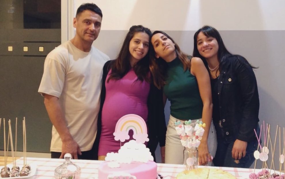 Que no se entere la abuela que es mi foto favorita!!! Siendo muuuuuuy feliz 🌈🍼🩷 queda esperar a mi prince