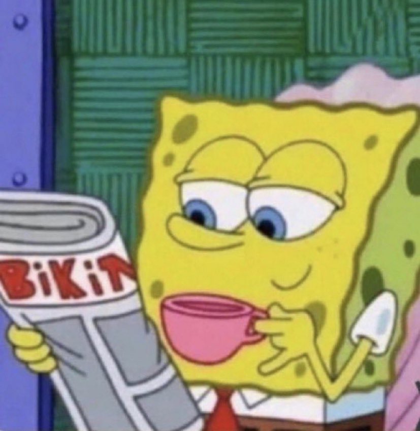 yo leyendo twitter por la mañana como si fuera el periódico