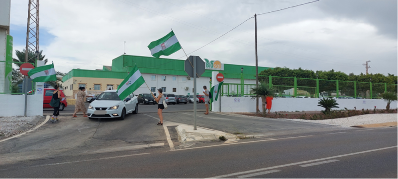 INTERBRIGADASeV's tweet photo. Enthüllung: Skandalöse Zustände in Bio-Betrieb #BioSol Portocarrero in Almería! 💥 Die anstehende #Betriebsratswahl enthüllt schockierende Missstände!
#Arbeitsrechte #Ausbeutung #Unionbusting #SAT #Almeria #Bio #Greenwashing #Rewe #Edeka #Migros
https://t.co/9zIa7SS440 https://t.co/9bvu2RJmrZ