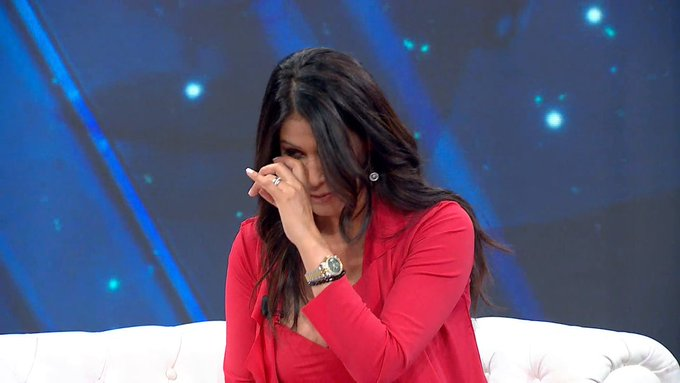 blvcom's tweet photo. 🧡 @YAhoraSonsoles #YAS20Sep reunió 2.904.000 ESPECTADORES ÚNICOS (AA) sintonizaron con el programa en @antena3com.

🤗 El programa registró 894.000 espectadores de media y 11.9% de cuota de pantalla.

#Audiencias 📺 📊 https://t.co/jMqoK4OynC