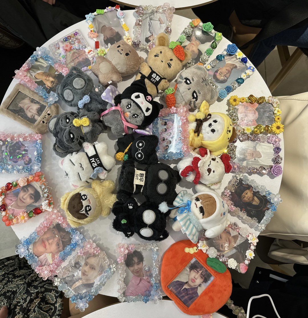 🔥가족보다 더 끈끈한 캐럿틴 모집해요🔥
-슈아/승관/디에잇/버논 공석입니다💗
-저희방은 98⬆️ 위로 모집합니다!
-관심있으신분들은 저한테 연락주세요!
-여기방들어오면 진짜 후회안하십니다🙂