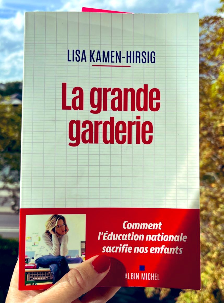 De <a href="/Sophie_CBadelon/">Sophie COTTIN-BADELON</a> : 

« S’il y a un livre qui a marqué ma rentrée 2023, c’est bien la “Grande garderie” de Lisa Kamen-Hirsig. (<a href="/LisaKamenHirsig/">Lisa Hirsig</a>)

Professeur des écoles depuis une vingtaine d’années, Lisa Kamen-Hirsig n’hésite pas à dénoncer les dérives de l’école d’aujourd’hui.