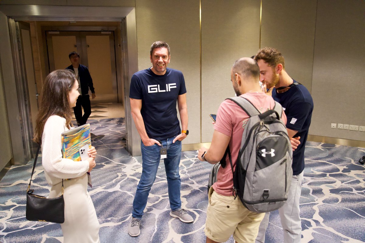 natalie_yev's tweet photo. Presenting the latest updates on @FNS_SPACE and @Filfox_info at Filecoin Dev Summit in Singapore #filfox #fnsdao #filecoin @Filecoin @protocollabs https://t.co/k1IHXI13Pk