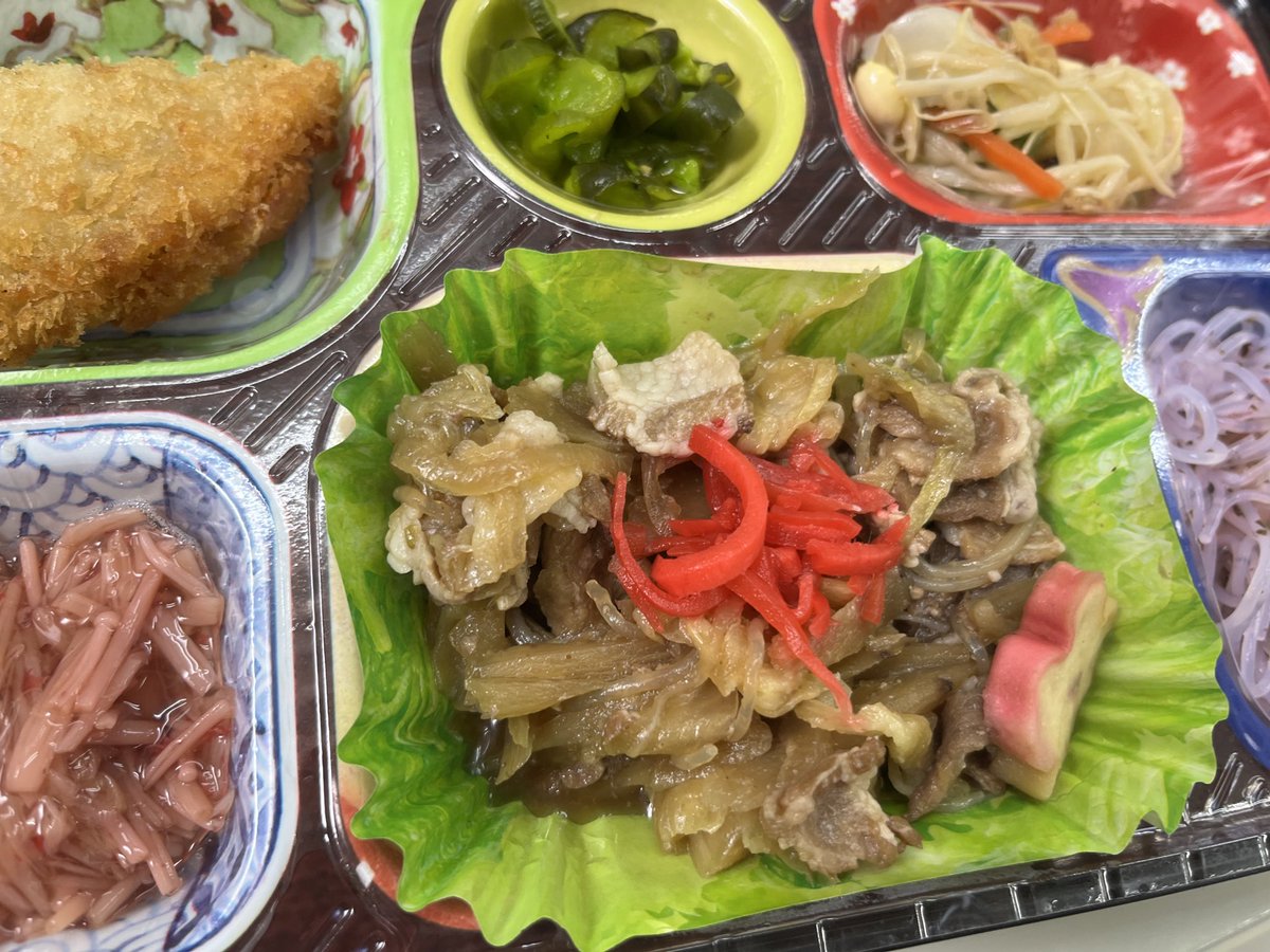 DAISOUSOUMU's tweet photo. 最近載せるの忘れがち、、🥺
#お弁当
#お弁当記録
#給食弁当
#お昼ご飯
#大惣 https://t.co/w1A3AZmUZJ