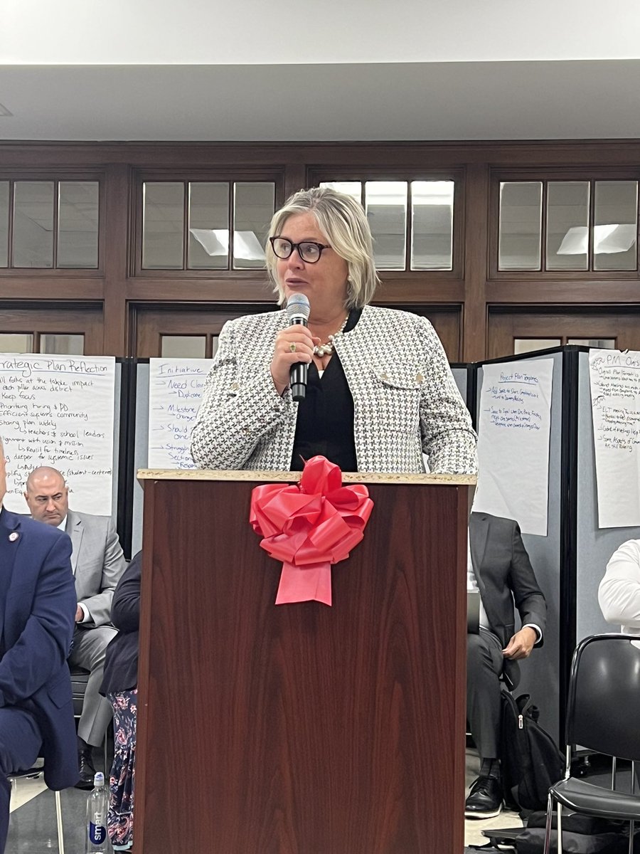 Tonight the Board accepted the resignation of  Deputy Supt <a href="/Lynne_Rutnik/">Lynne Rutnik</a>. We will miss your courage, vulnerability and  infectious energy and passion for kids. Thank you for all you’ve done! One last photo with the Executive Leadership Team . ❤️🤍💙 #SchenectadyRising