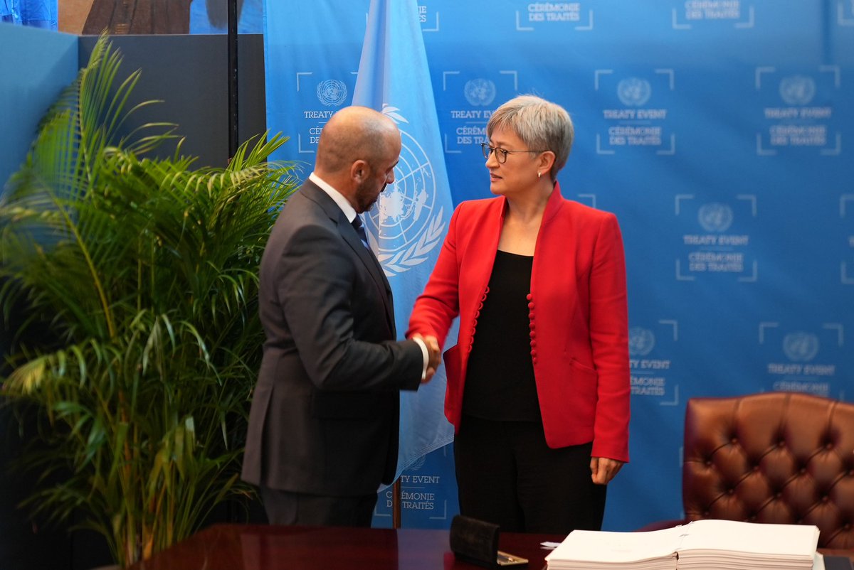 SenatorWong's tweet image. Proud to sign a historic global treaty to protect the world’s ocean.

We now have a framework to establish marine protected areas on high seas – which cover 60% of Earth’s ocean – and meet our target of protecting 30% of the world’s ocean by 2030.