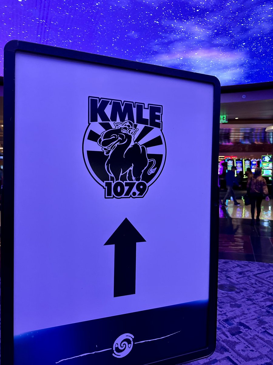 The_Q_Bee's tweet photo. Just the most perfect night …

#KMLE #8ManJam https://t.co/Gde3cAAri6