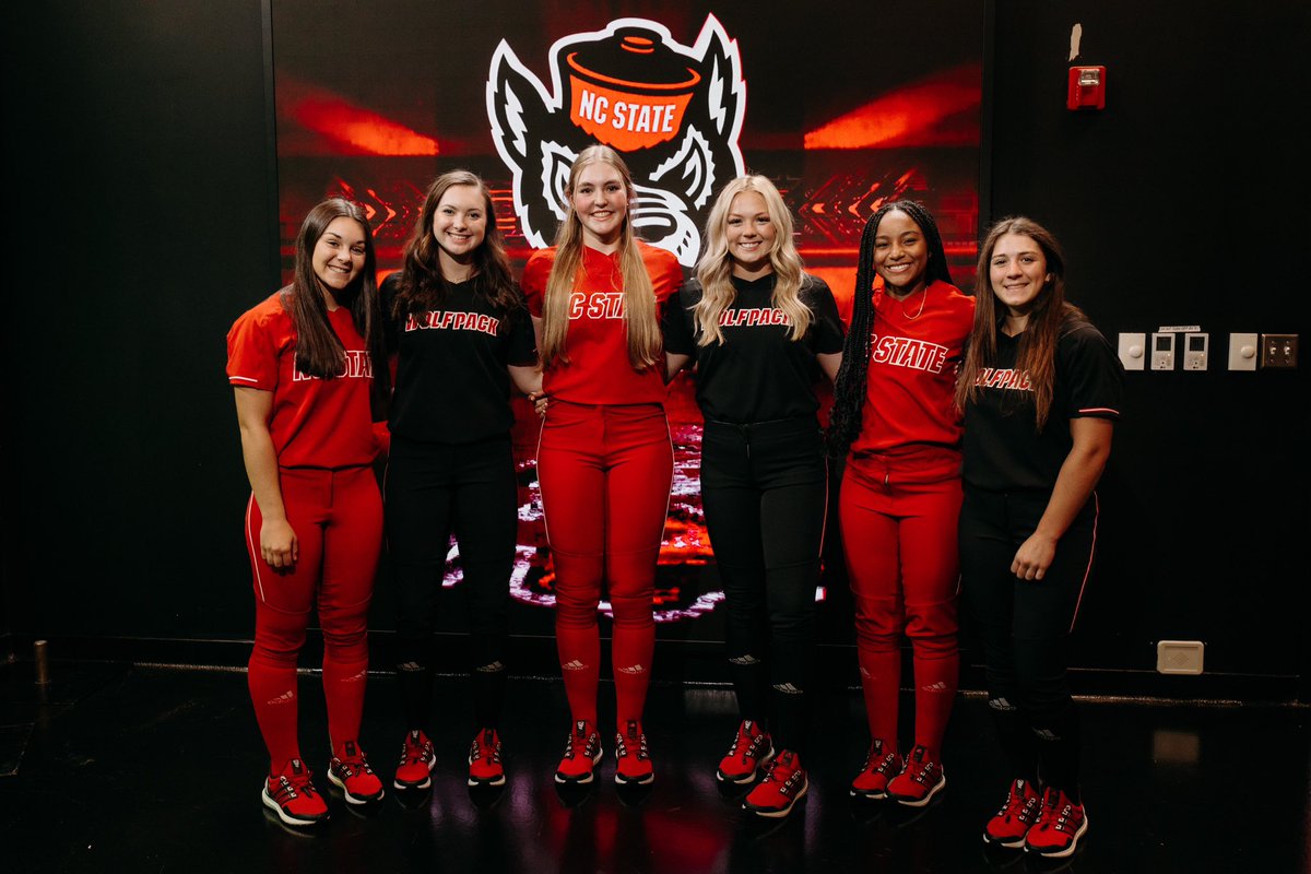 AnnaMcGowan2024's tweet photo. I can’t thank @PackSoftball enough for such an amazing official visit! I can’t wait for the next four! GO PACK! 🐺❤️@LLefty18 @CoachCassady @boschml @grayskye26 @carsonshaner_ @TGA_Turner https://t.co/pdpERzEYEq
