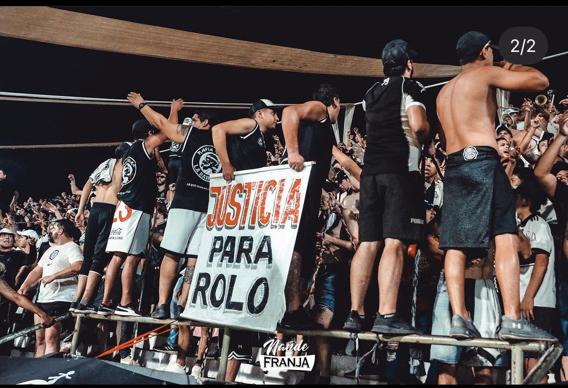 IMAGEN DEL DÍA 🙌🏻

Tu hinchada de toda la vida está contigo hermano🕊️🤍🖤
#JusticiaParaRolo #Arrayanes