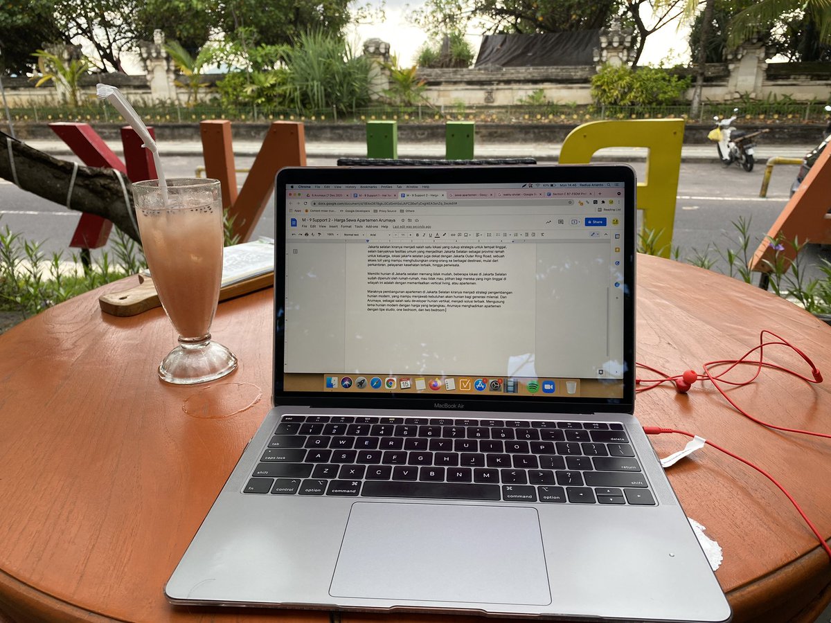 Gimana, udah tau mau pergi kemana weekend ini? Kalo belum, sini kita main di Kuta, Bali.