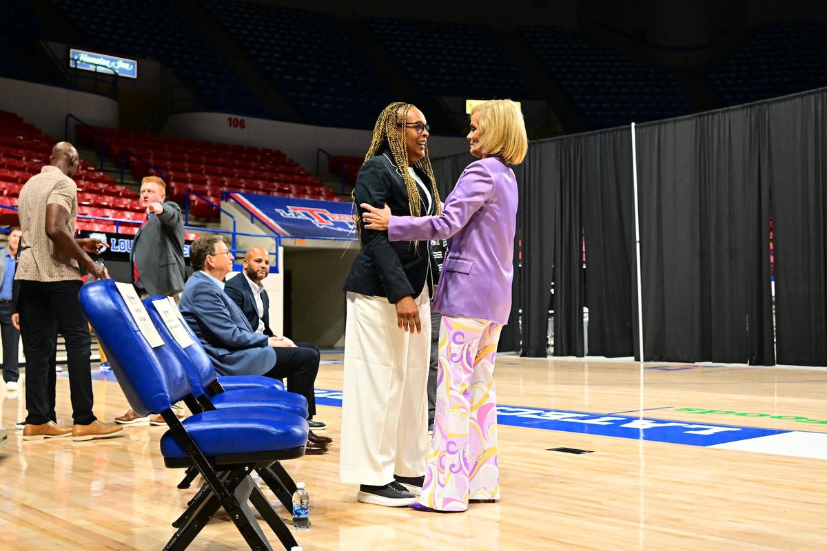 Kim Mulkey tweet media