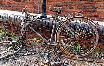 encontré una bici como nueva, me la llevo para el depto de unaa, parece que la usó el sobrino de hitler