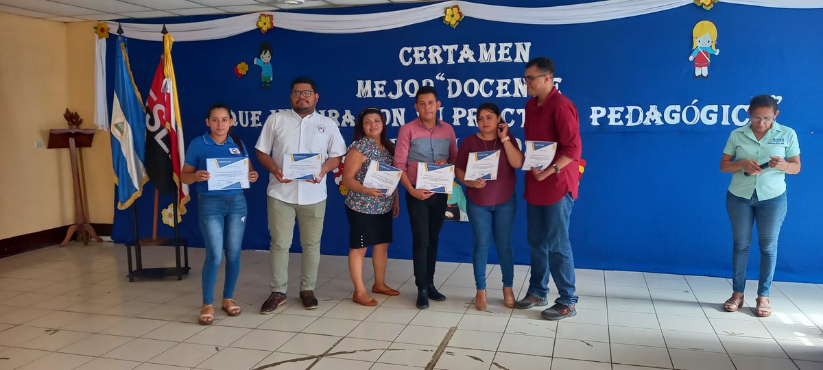 Jorge2fsln's tweet photo. #León 
Certamen Departamental de "Mejor Profesor de Educación Primaria. Con el lema "Docente que inspira con su práctica Pedagógica"
#SeptiembreVictorioso @TE2021 
@minednicaragua @alexaplomo79 @LilliamHerreraM @Angeles_Nicas 
@MinedLeondepart @MaryuriRG https://t.co/z6a9jjNWxC