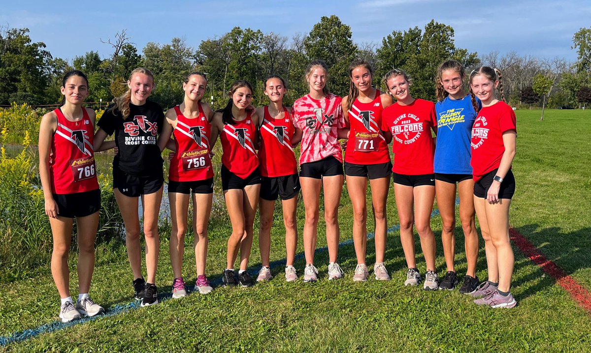 Lizzys1206's tweet photo. Today I ran the DDC Soter-Crane Invite at Belle Isle Park. Running for DC Varsity and coming 13th overall and 6th for DCXC with a time of 22:25.84. DC Varsity came 1st out of 8 teams. #RunDCXC @DivineChildAthl https://t.co/pQVHx6TuBd