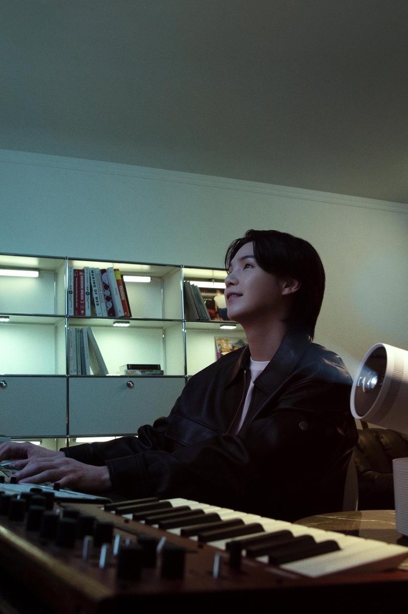 new_moon_suga's tweet photo. https://t.co/5UuY6BuVvj