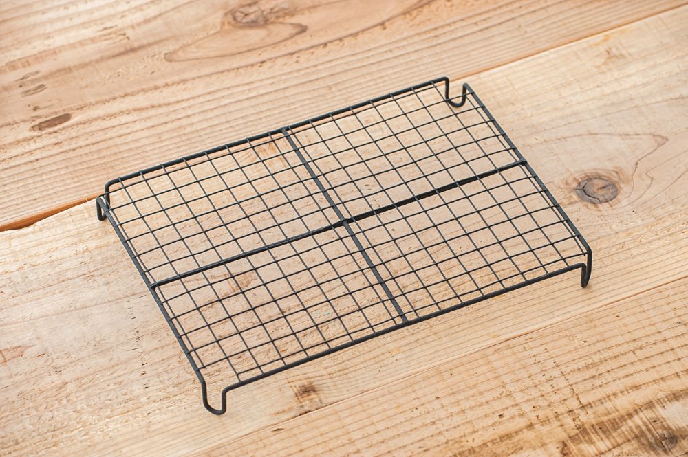 DishCoody's tweet photo. ケーキクーラーは実用的に使っても◎
インテリアやディスプレイにも重宝する小物です。
型違いで揃えています。

https://t.co/JOBS3SJrlH

https://t.co/UUaJWw5uBA https://t.co/8AQ9o0BZx6