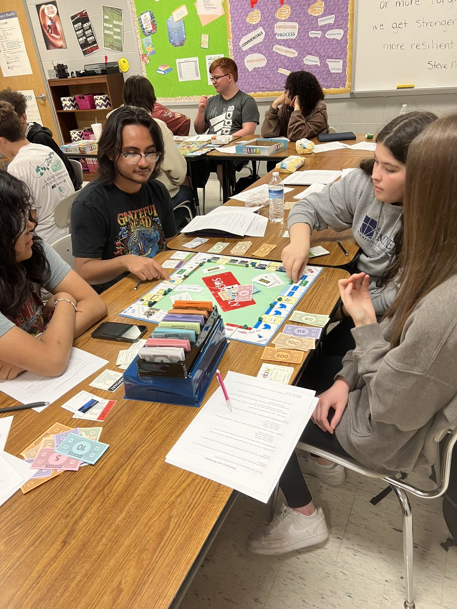 PHSspeechteam's tweet image. Little “sociopoly” and life fun.  Learning social stratification.  #learningwhilehavingfun @SumnerConnect @scottlangford72 @PrincipalofPHS @KimMeadows_PHS @PHS_Yearbook__
